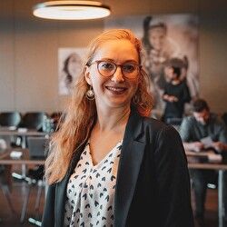 Fabienne O'Loughlin — Versiun 5