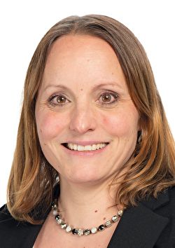 Yvonne Lindegger — Version 1