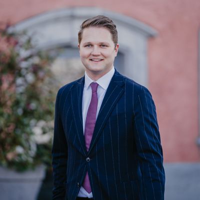 Gregor R. Bruhin — Version 4