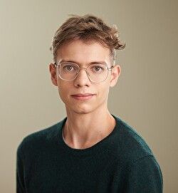 Lukas Adam — Version 1