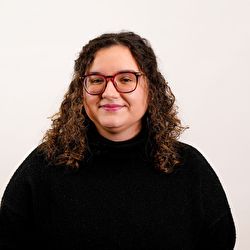 Aurora Melo Moura — Versione 2