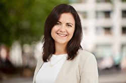 Hanna Locherer — Version 4