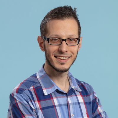Gökhan Karabas — Versão 1