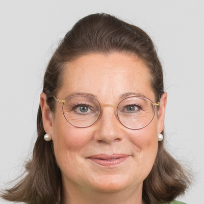 Karin Stepinski — Versione 2