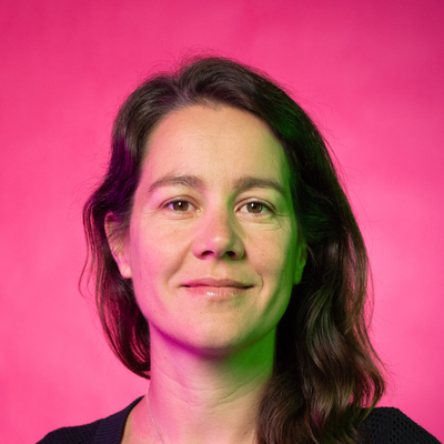 Véronique Wavre — Versione 1