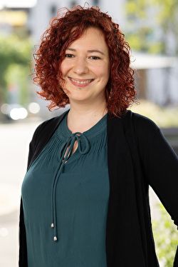 Rebecca Moldovanyi — Versione 1