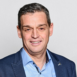 Daniel Spitz — Version 1