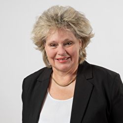Anita Hug — Versiun 1