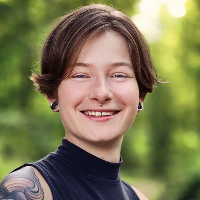 Fabienne Luder — Versione 1