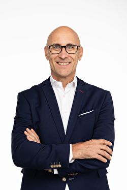 Patrick Müller — Versiun 1