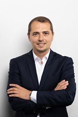 Fatmir Zahiri — Versione 4