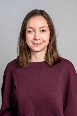 Lara Bezio — Version 1