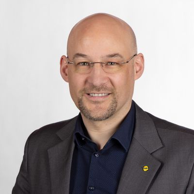 Christoph Hochuli — Version 4