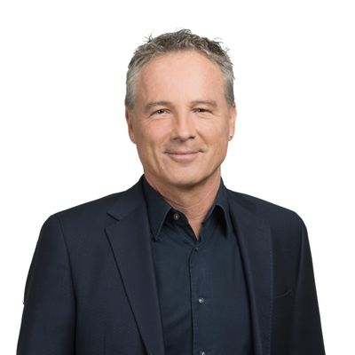 Ueli Schmezer — Version 1