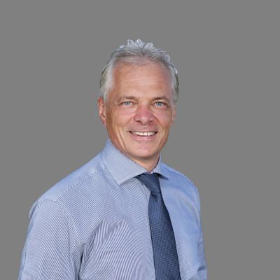Thomas Minder — Versão 1