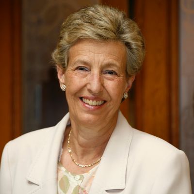Chiara Simoneschi-Cortesi — Versão 1