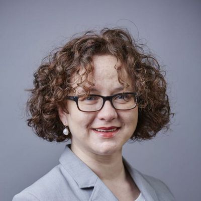 Petra Hauser — Version 1