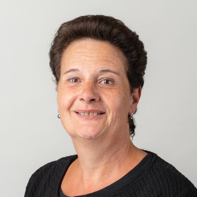 Tina Gartmann-Albin — Versione 2
