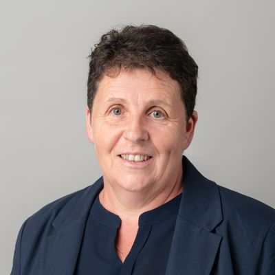 Martina Beeli — Version 1