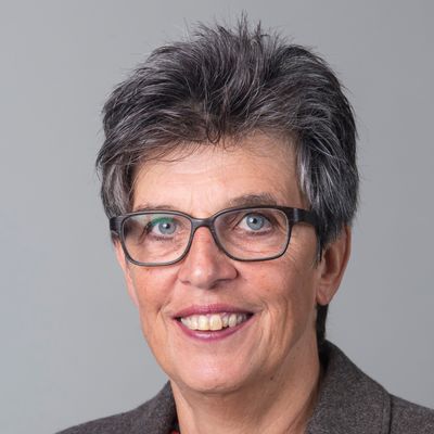 Martha Widmer-Spreiter — Versione 1