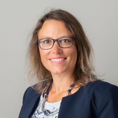 Laura Oesch — Version 1