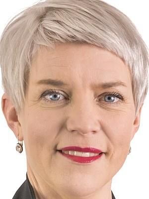 Claudia Wedekind — Versão 1