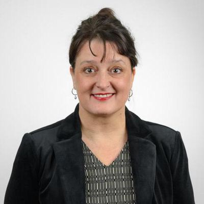 Bettina Looser — Version 1