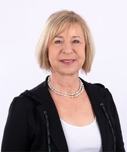 Traudi Schönegger — Version 1