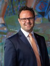 Aron Piezzi — Version 1